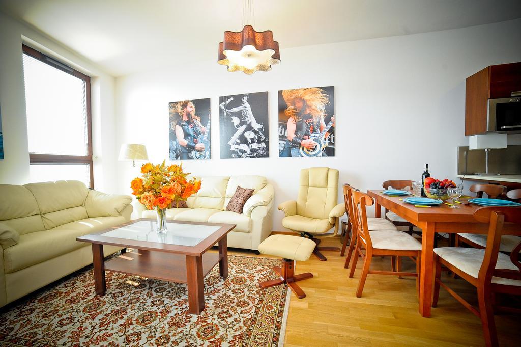 Luxury Rockefeller - Sea Towers Apartment กดิเนีย ห้อง รูปภาพ