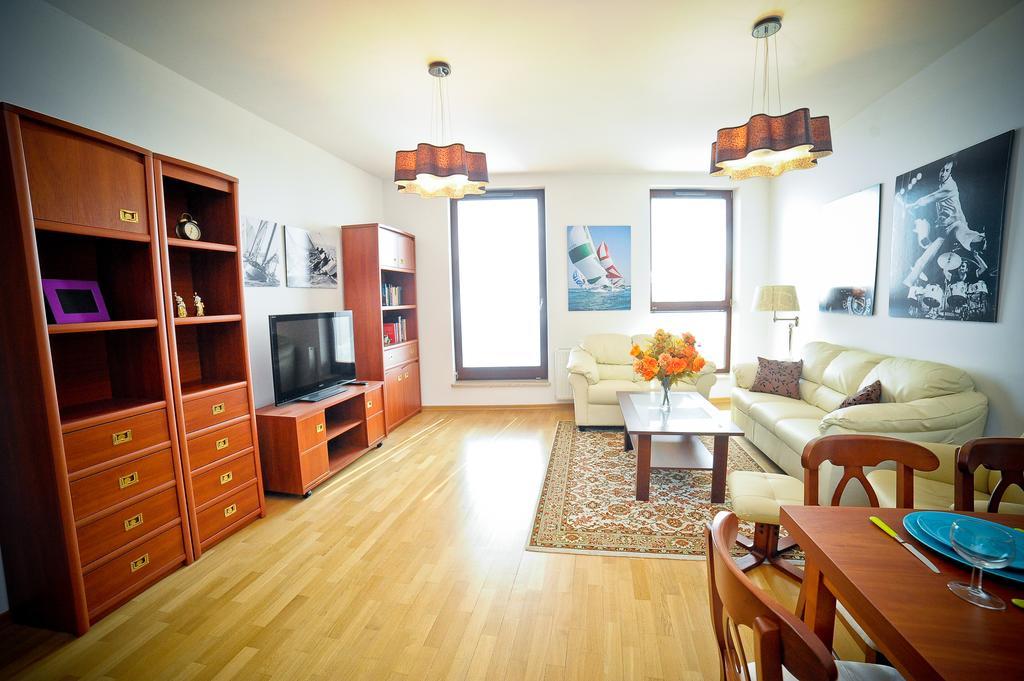 Luxury Rockefeller - Sea Towers Apartment กดิเนีย ห้อง รูปภาพ
